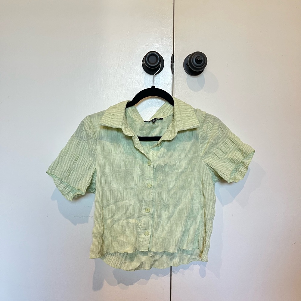 Kendall & Kylie Green Button Down Shirt Casual Cropped Style